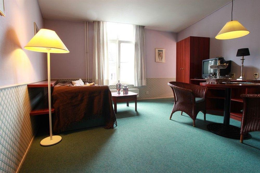 Le Virage Bistro En Hotel Maastricht Ngoại thất bức ảnh